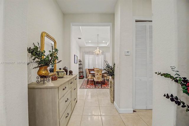 19528 SW 79th Pl, Cutler Bay, FL 33157