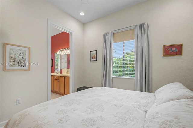 19528 SW 79th Pl, Cutler Bay, FL 33157