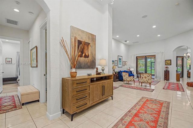 19528 SW 79th Pl, Cutler Bay, FL 33157