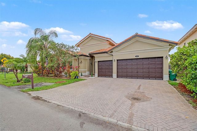 19528 SW 79th Pl, Cutler Bay, FL 33157