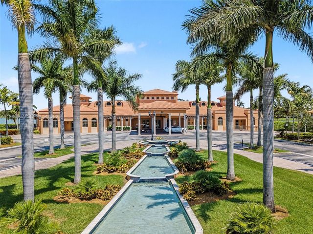 19528 SW 79th Pl, Cutler Bay, FL 33157