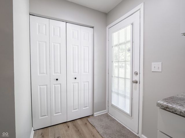 6527 W 15th Street, Indianapolis, IN 46214