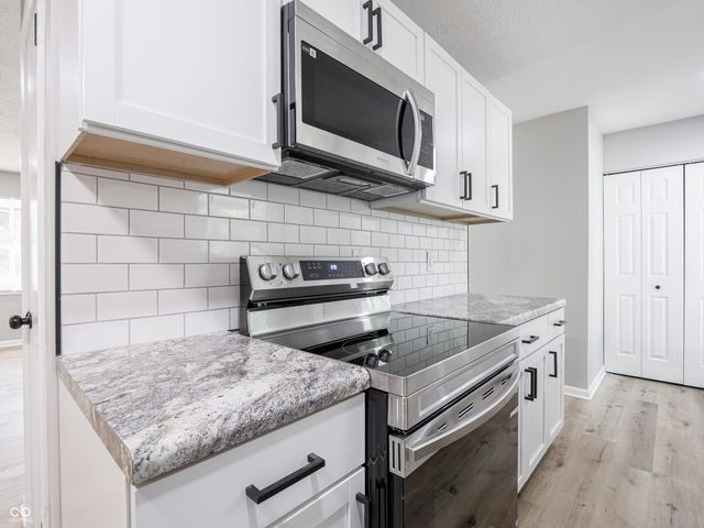 6527 W 15th Street, Indianapolis, IN 46214