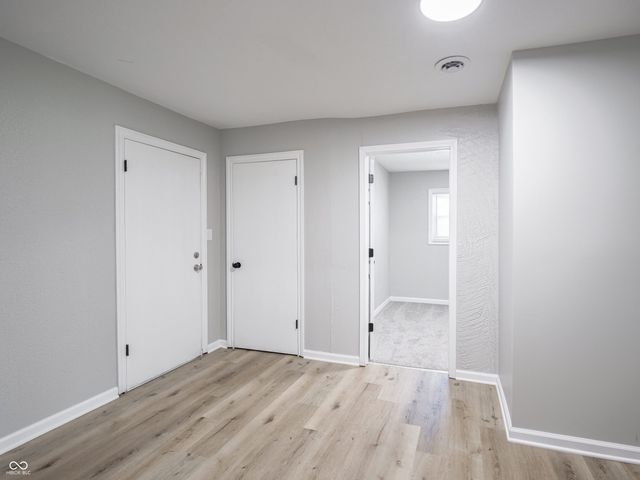 6527 W 15th Street, Indianapolis, IN 46214