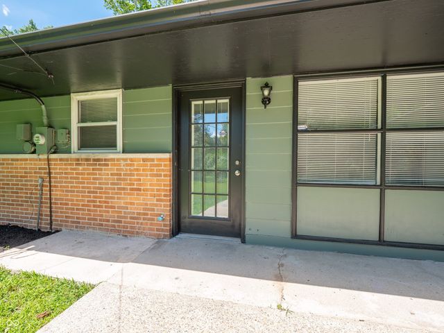 6527 W 15th Street, Indianapolis, IN 46214