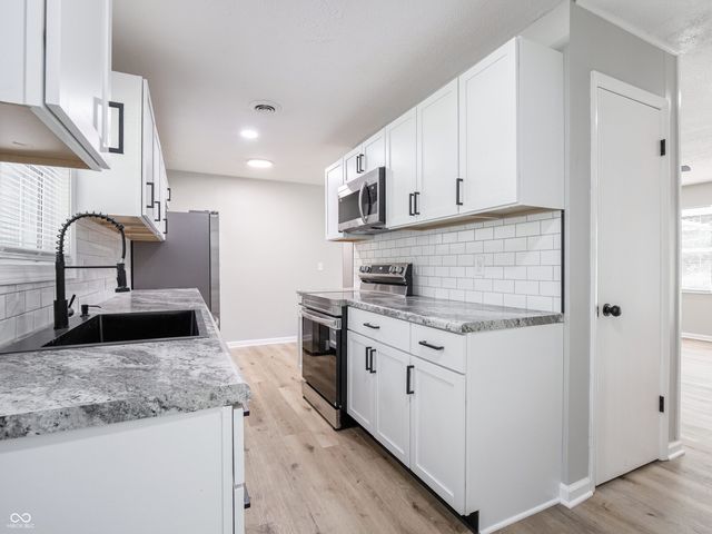 6527 W 15th Street, Indianapolis, IN 46214