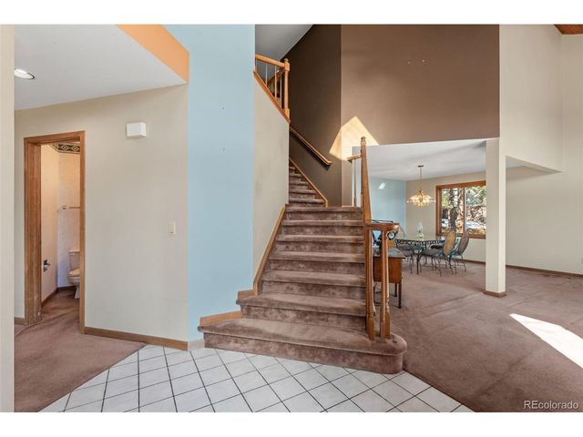 25833 Gateway Dr, Golden, CO 80401