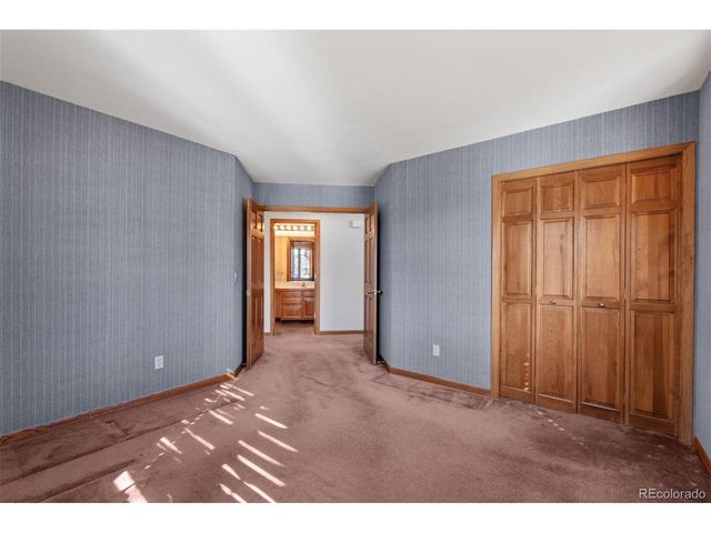 25833 Gateway Dr, Golden, CO 80401