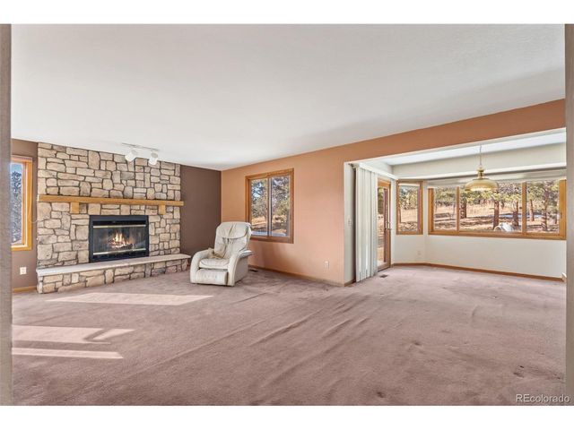 25833 Gateway Dr, Golden, CO 80401