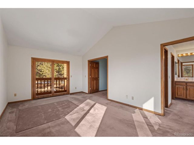 25833 Gateway Dr, Golden, CO 80401