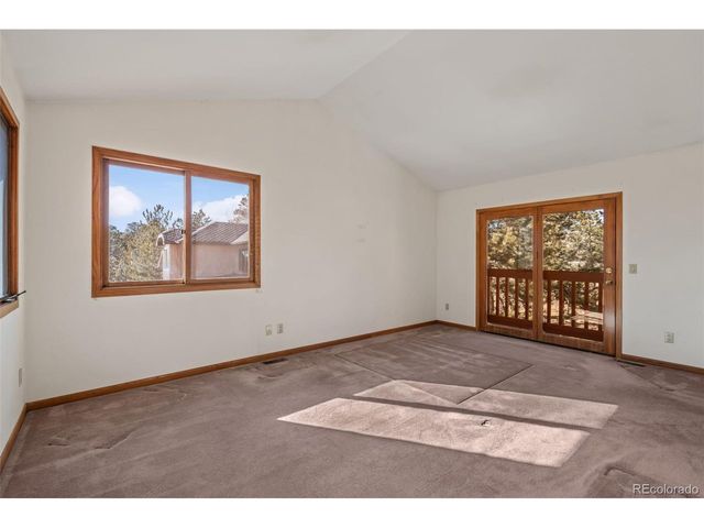 25833 Gateway Dr, Golden, CO 80401