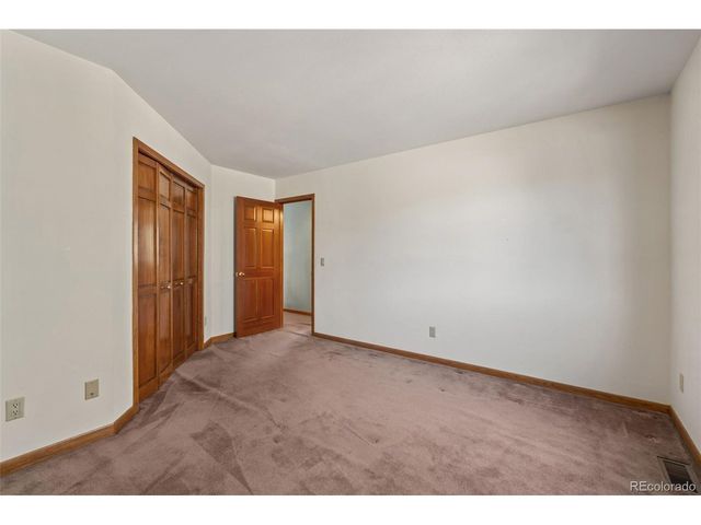 25833 Gateway Dr, Golden, CO 80401