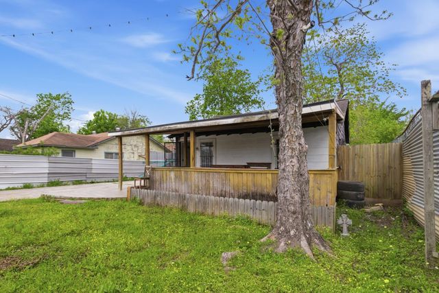 2423 Chamberlain Street, Houston, TX 77093