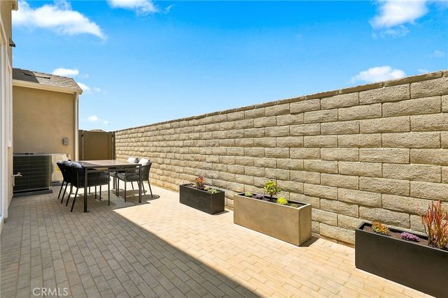 27235 Reed Lane, Valencia, CA 91381