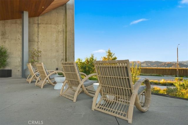 27235 Reed Lane, Valencia, CA 91381