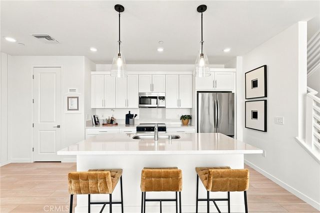 27235 Reed Lane, Valencia, CA 91381