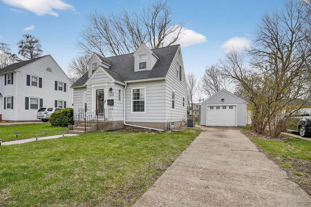 1515 Tremont Street, Cedar Falls, IA 50613