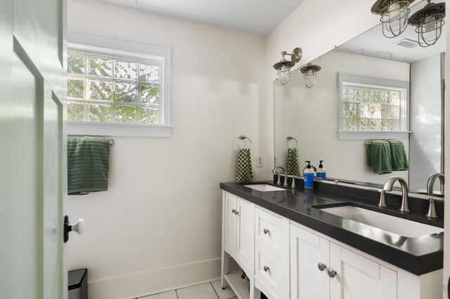 12 Stratford Road, Charleston, SC 29407