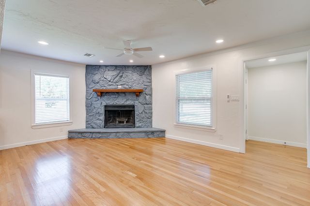 4237 Geddes Avenue, Fort Worth, TX 76107