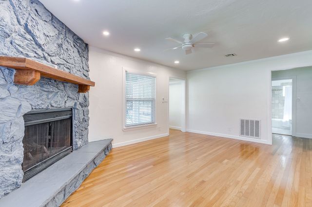4237 Geddes Avenue, Fort Worth, TX 76107