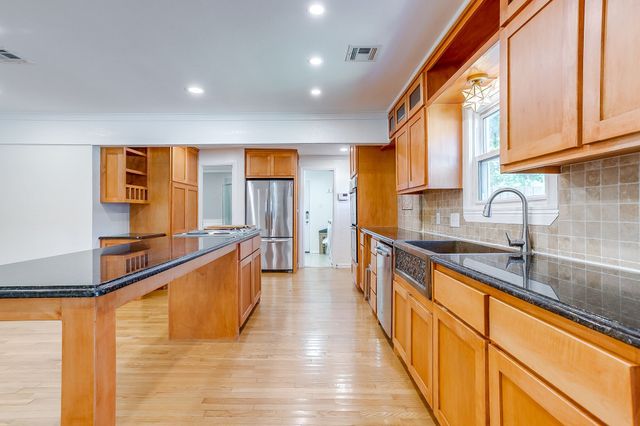 4237 Geddes Avenue, Fort Worth, TX 76107