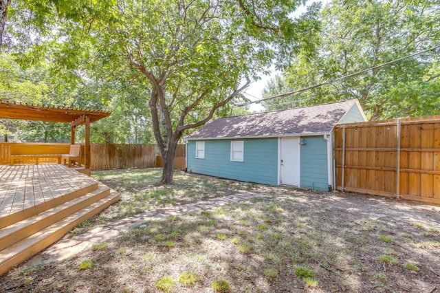 4237 Geddes Avenue, Fort Worth, TX 76107