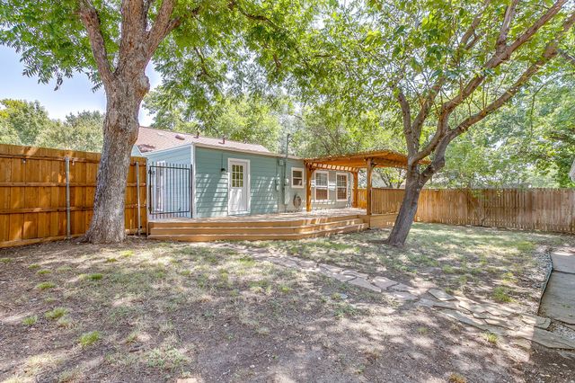 4237 Geddes Avenue, Fort Worth, TX 76107