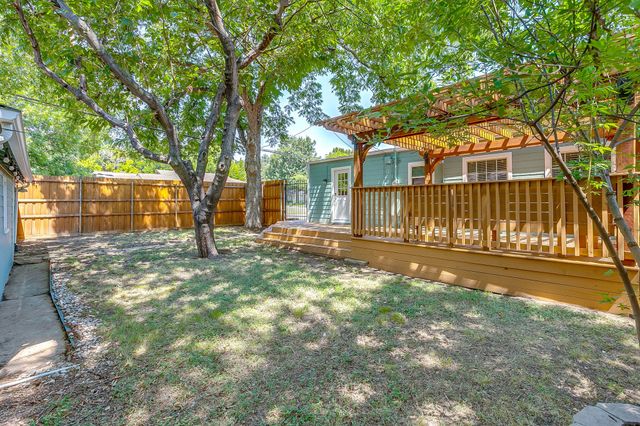 4237 Geddes Avenue, Fort Worth, TX 76107