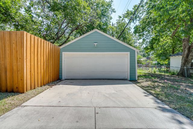 4237 Geddes Avenue, Fort Worth, TX 76107