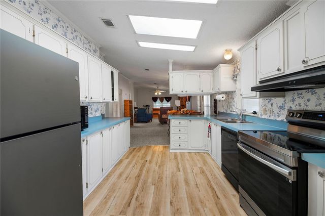 5229 HARTFORD LANE, Wildwood, FL 34785