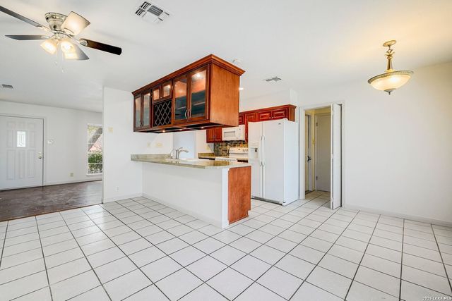 14143 Swallow Dr., San Antonio, TX 78217