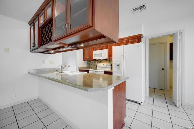 14143 Swallow Dr., San Antonio, TX 78217