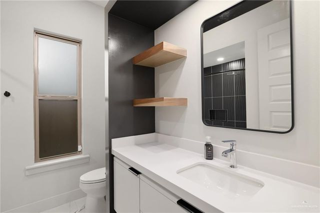 2610 E Julian Road, Harlingen, TX 78552