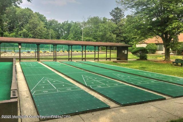 134 Amberly Drive F, Manalapan, NJ 07726