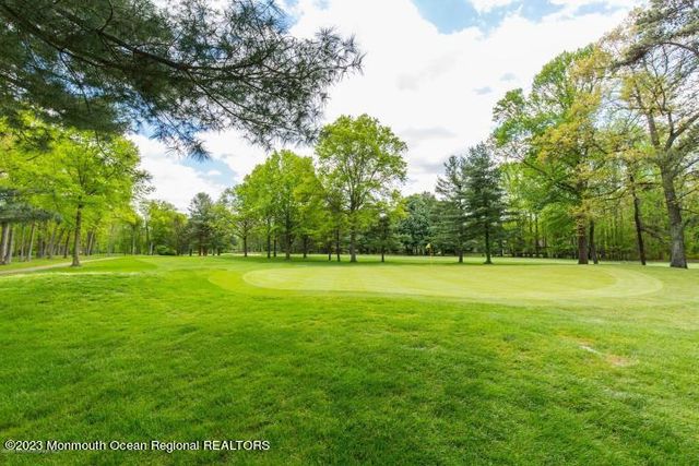 134 Amberly Drive F, Manalapan, NJ 07726