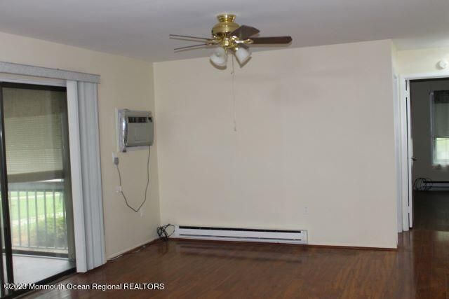 134 Amberly Drive F, Manalapan, NJ 07726