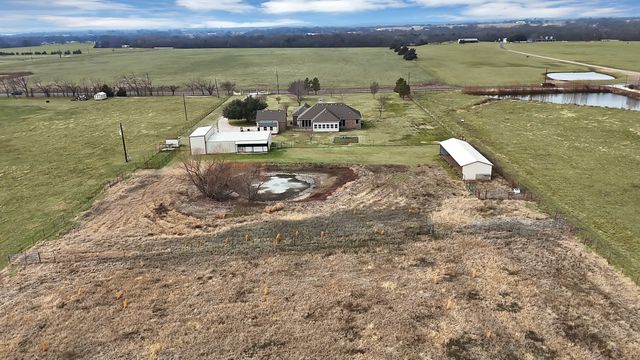 576 Welch School Road, Collinsville, TX 76233