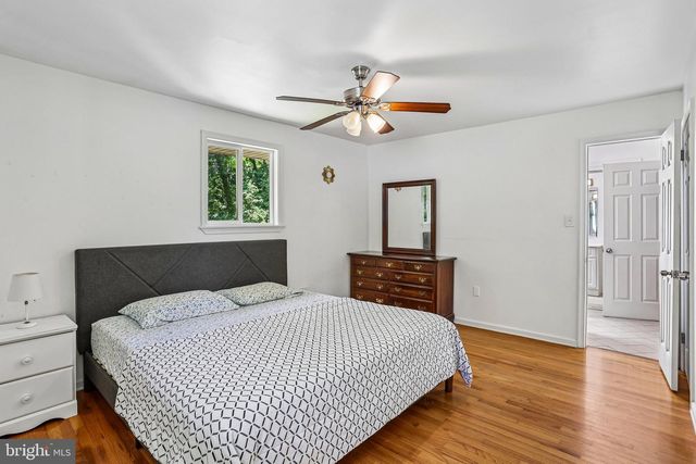 137 WOODSHADE DR, Newark, DE 19702