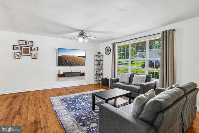 137 WOODSHADE DR, Newark, DE 19702