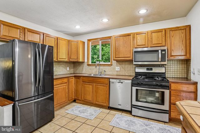 137 WOODSHADE DR, Newark, DE 19702