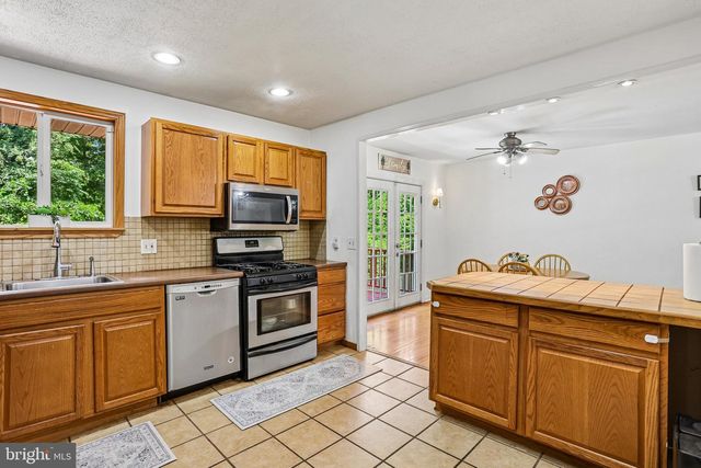137 WOODSHADE DR, Newark, DE 19702