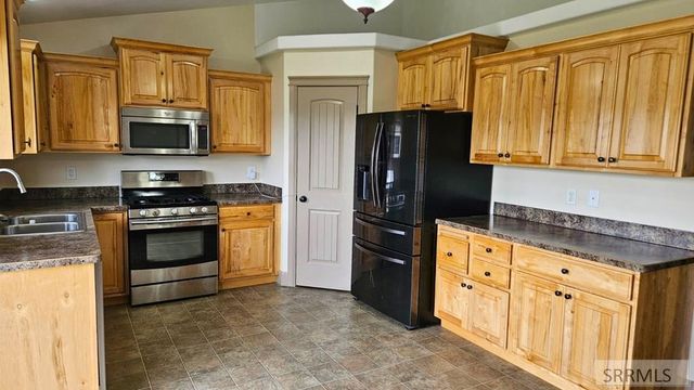5420 E Elliott Street, Iona, ID 83427