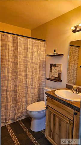 5420 E Elliott Street, Iona, ID 83427