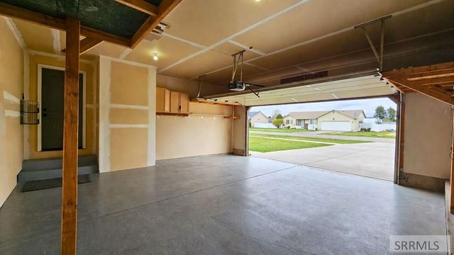 5420 E Elliott Street, Iona, ID 83427