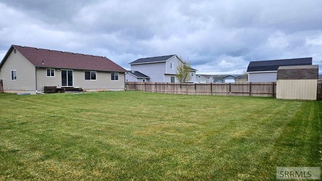 5420 E Elliott Street, Iona, ID 83427