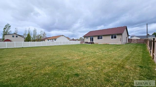 5420 E Elliott Street, Iona, ID 83427