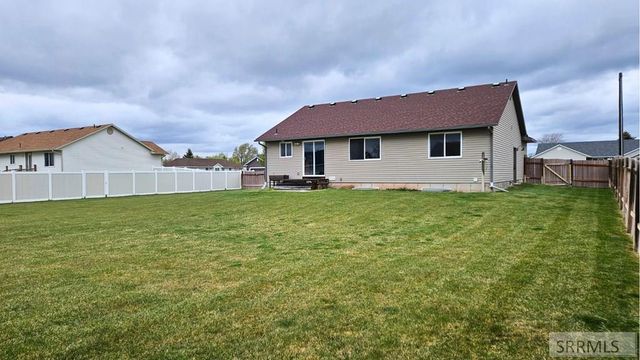 5420 E Elliott Street, Iona, ID 83427
