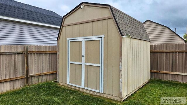 5420 E Elliott Street, Iona, ID 83427
