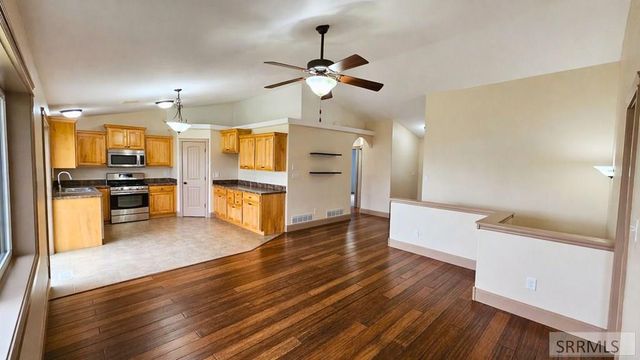 5420 E Elliott Street, Iona, ID 83427