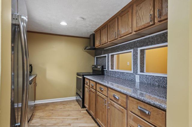 1404 Waggoner Road, Reynoldsburg, OH 43068